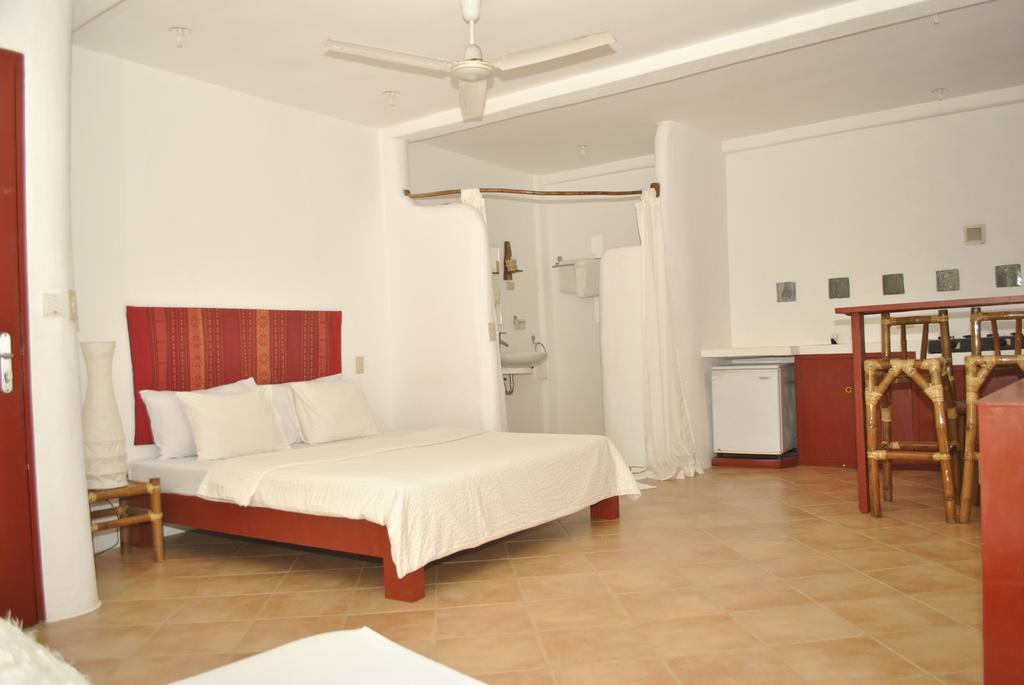 Artista Beach Villa Balabag  Szoba fotó