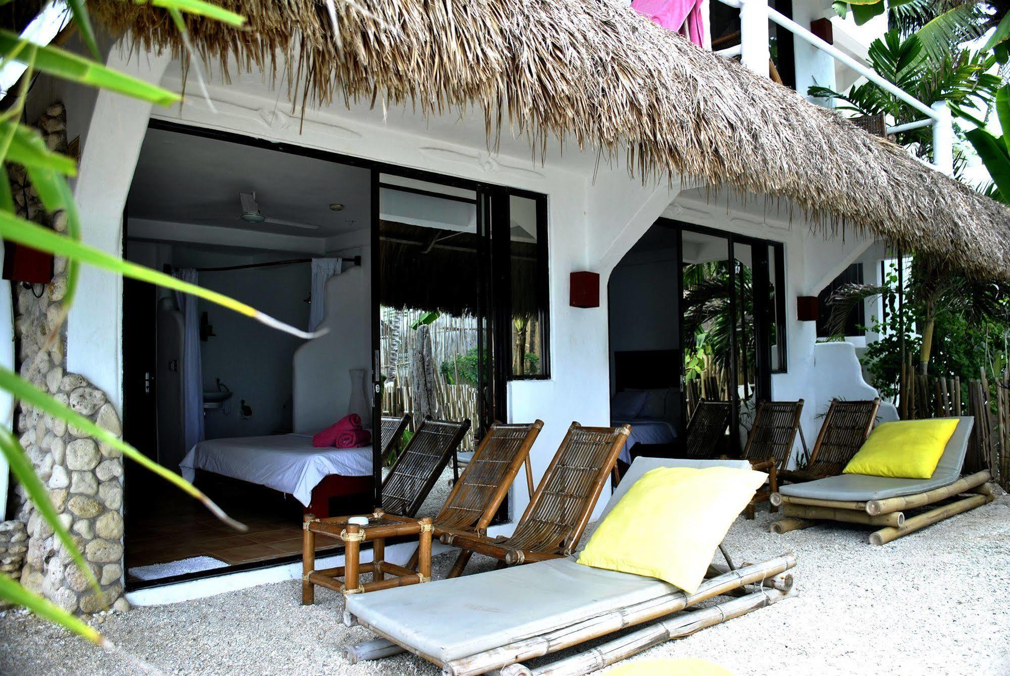 Artista Beach Villa Balabag  Kültér fotó