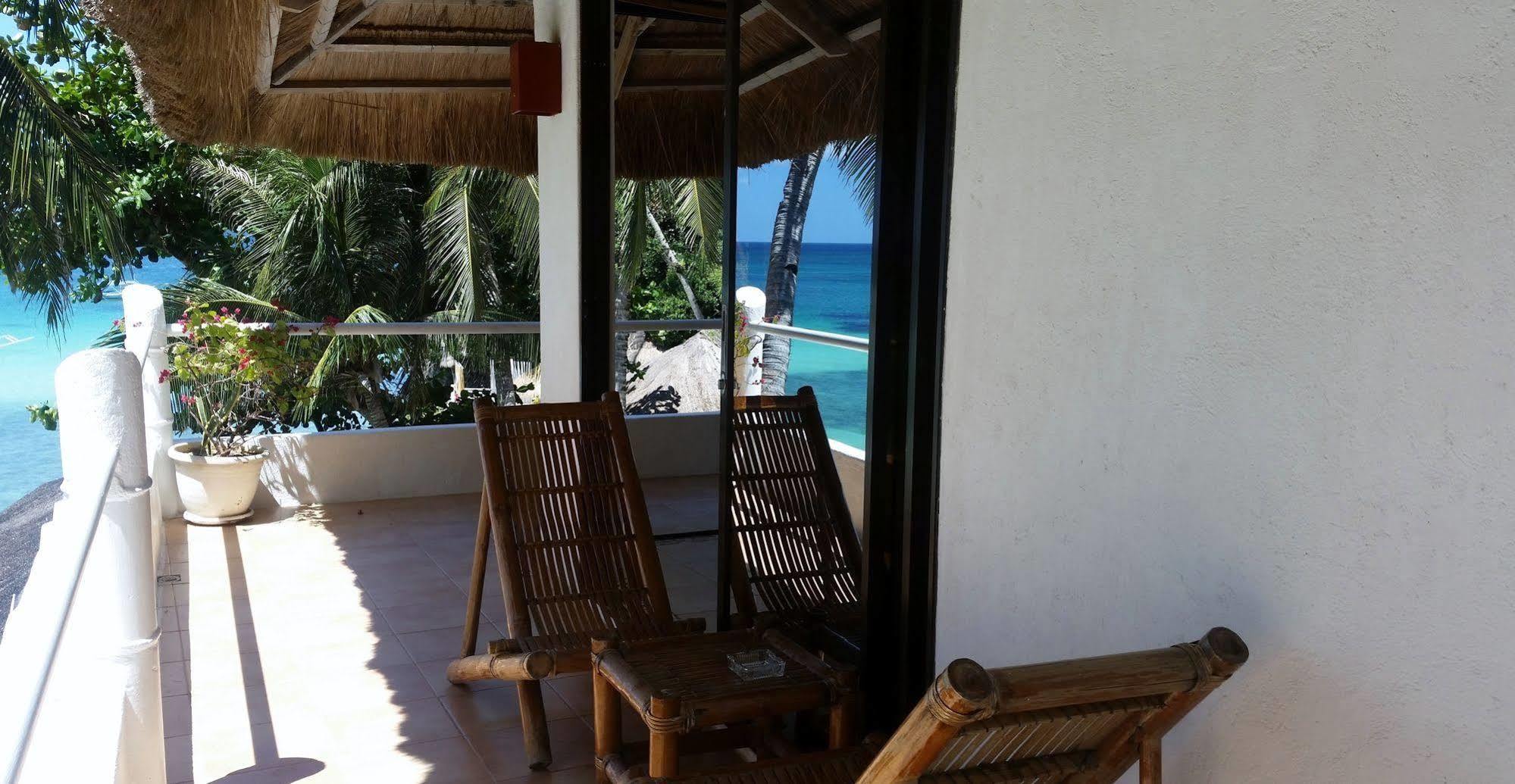 Artista Beach Villa Balabag  Kültér fotó